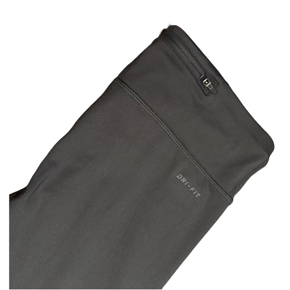 Nike Dri Fit Grey Cropped Capri Leggings Size Small - Picture 1 of 5
